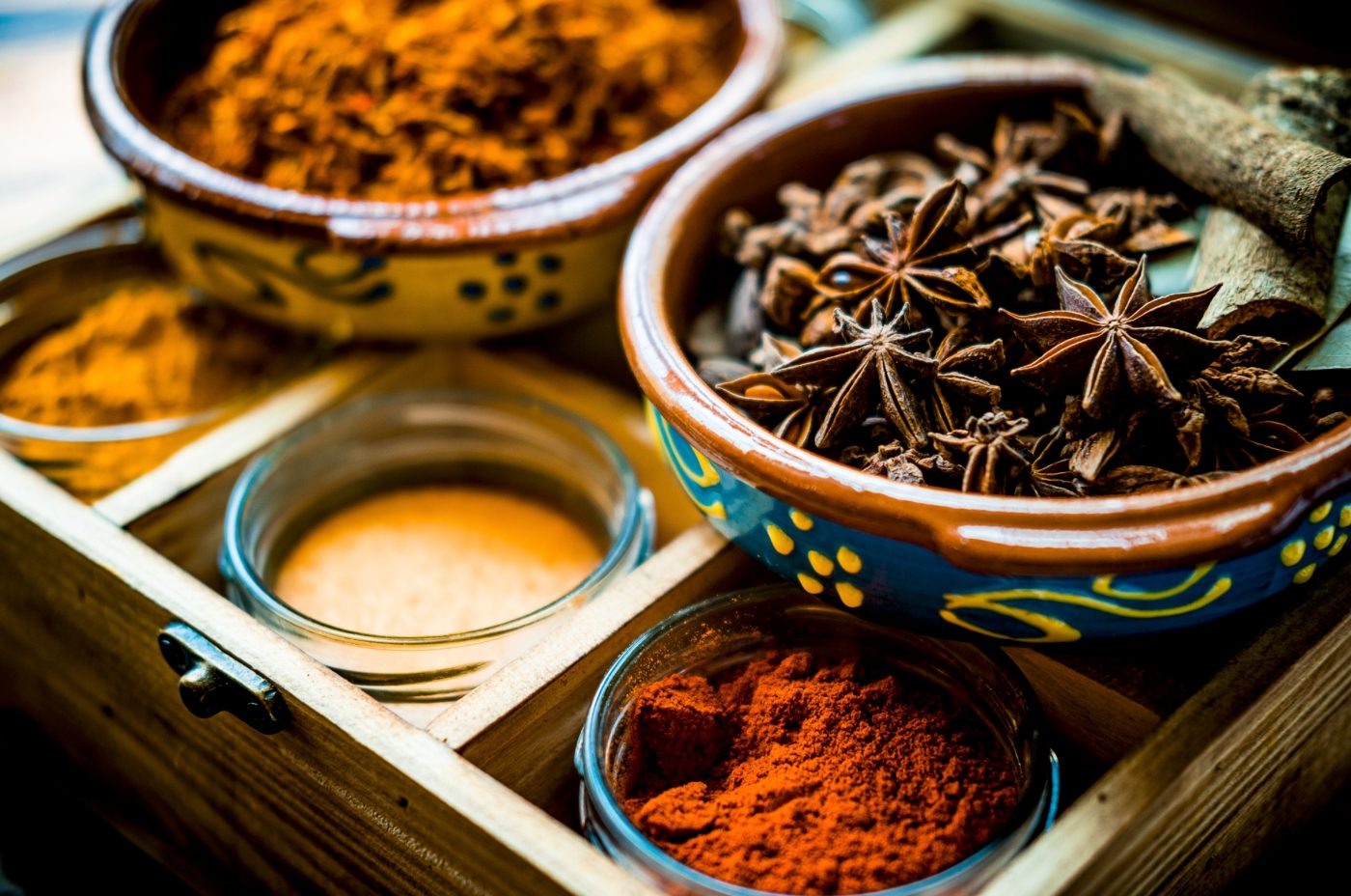 Spice mounds in a subcontinental market